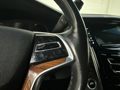 Used 2017 Cadillac Escalade ESV Luxury AWD/4WD image 39