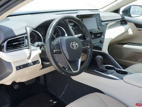 Used 2021 Toyota Camry LE image 25
