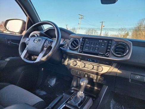 Used 2023 Toyota Tacoma TRD Sport image 13