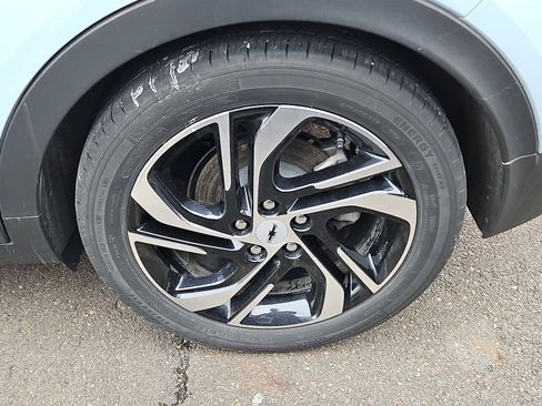 Certified 2023 Chevrolet Bolt LT w/ Infotainment Package image 4