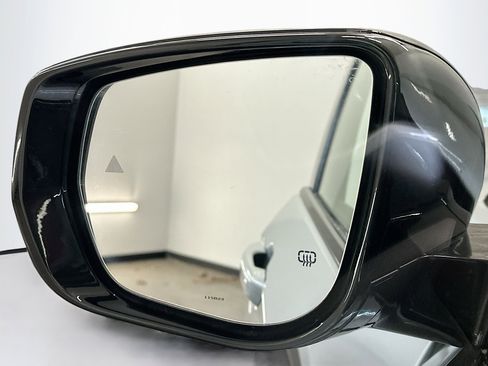 Used 2024 Jeep Grand Cherokee L Laredo image 16