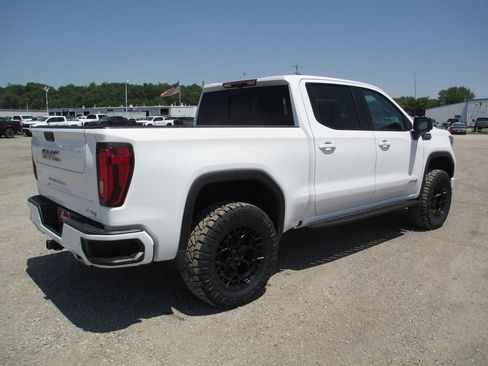New 2026 GMC Sierra 1500 AT4 w/ AT4 Premium Package AWD/4WD image 5