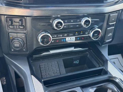 Used 2024 Ford F250 Lariat w/ Lariat Ultimate Package AWD/4WD image 36