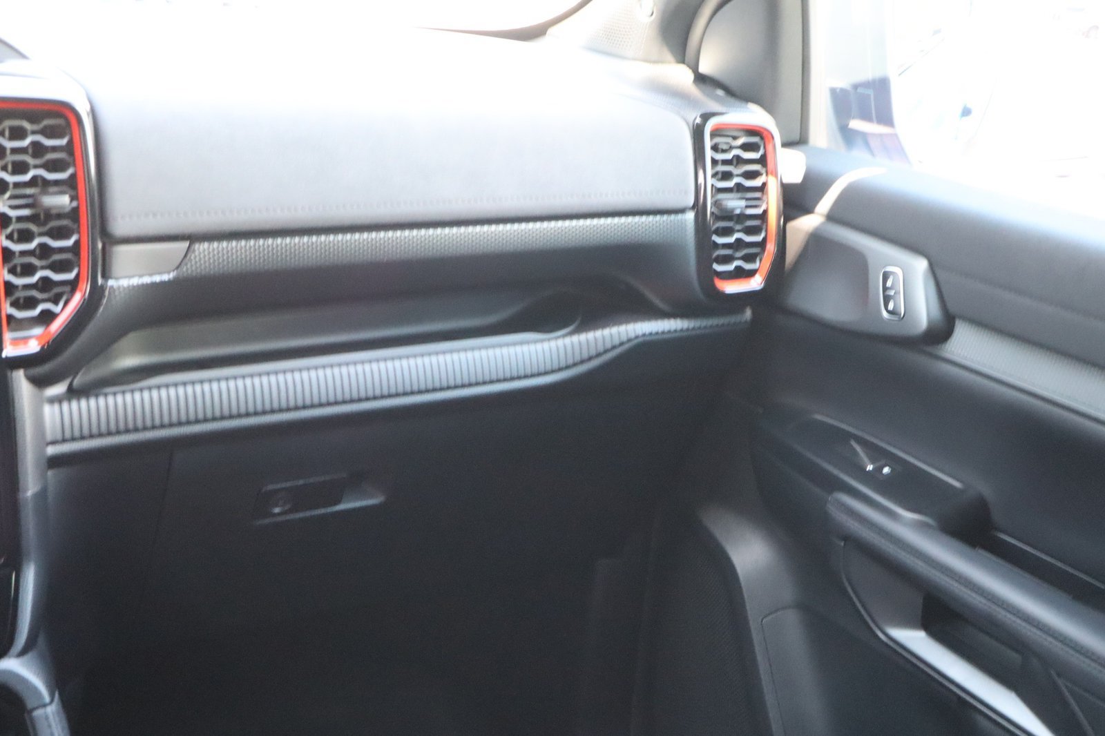 Used 2024 Ford Ranger Raptor AWD/4WD image 32