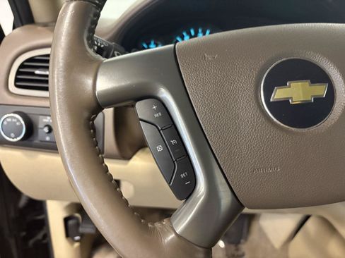 Used 2010 Chevrolet Tahoe LT w/ Luxury Package AWD/4WD image 14