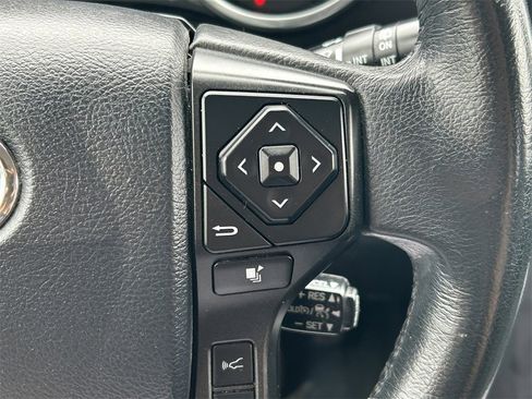 Used 2018 Toyota Sequoia TRD Sport image 40