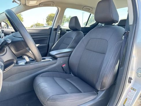 Used 2020 Nissan Altima 2.5 S FWD image 11