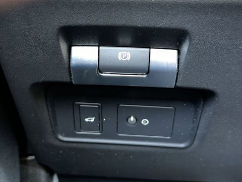 Used 2020 Land Rover Range Rover Evoque R-Dynamic SE image 17