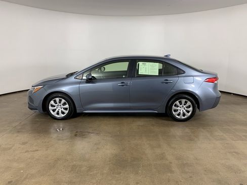 Used 2023 Toyota Corolla LE w/ Carpet Mat Package (TMS) image 32