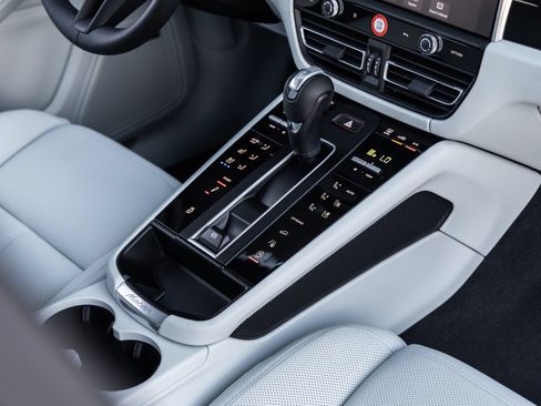 Certified 2026 Porsche Macan S AWD/4WD image 29