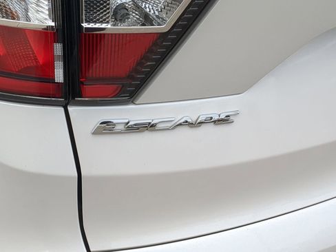 Used 2018 Ford Escape Titanium image 17