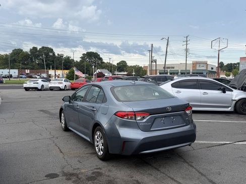 Used 2020 Toyota Corolla LE FWD image 15