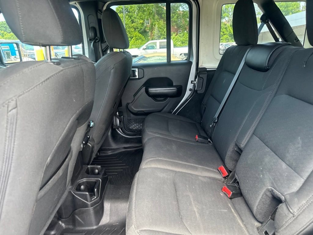Used 2019 Jeep Wrangler Unlimited Sport S AWD/4WD image 14