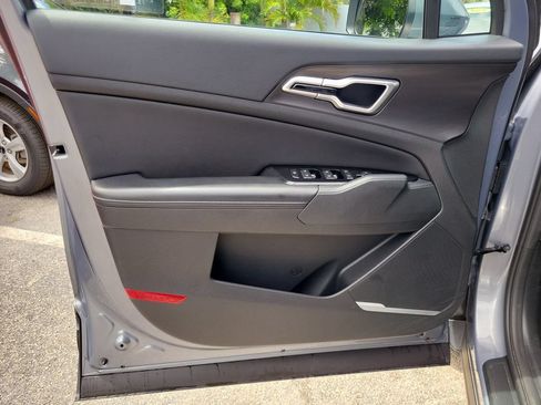 Certified 2024 Kia Sportage EX FWD image 17