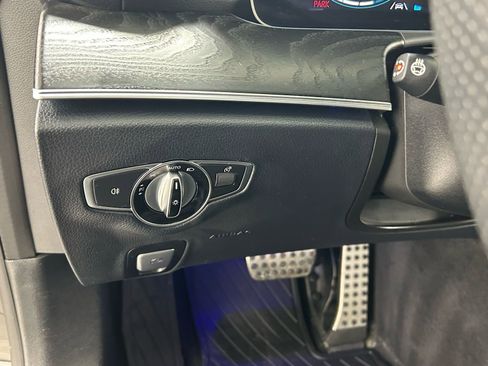 Used 2023 Mercedes-Benz E 450 4MATIC Cabriolet image 32