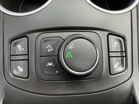 Used 2021 GMC Terrain SLE w/ Driver Convenience Package image 27