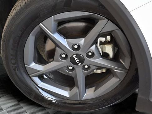 Used 2025 Kia K4 image 29