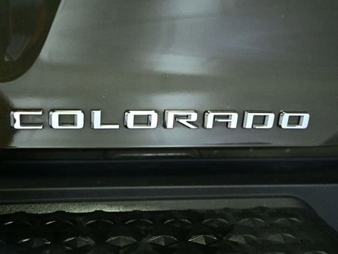 Used 2024 Chevrolet Colorado ZR2 w/ Technology Package image 10