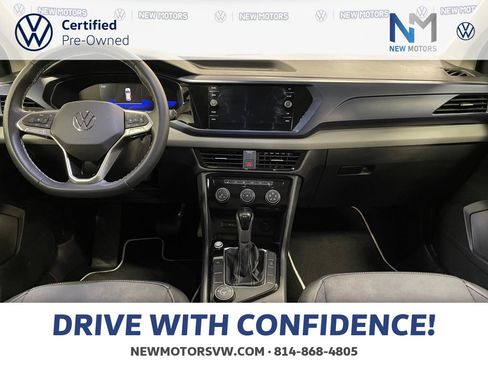 Used 2023 Volkswagen Taos SE w/ Panoramic Sunroof Package AWD/4WD image 10