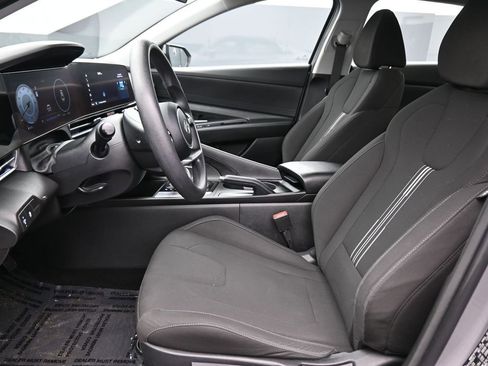 Certified 2024 Hyundai Elantra SEL image 10