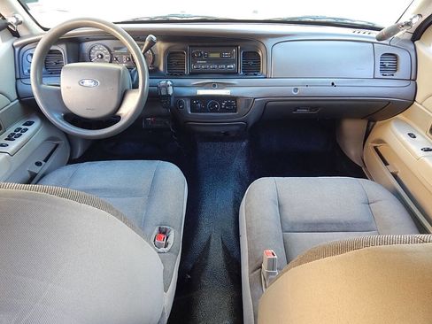 Used 2007 Ford Crown Victoria Police Interceptor image 15