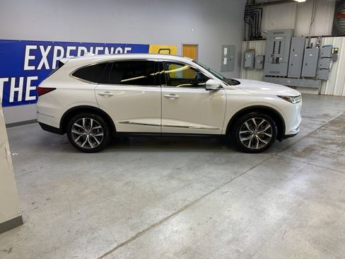 Used 2024 Acura MDX FWD w/ Technology Package image 7