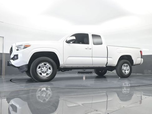 Used 2022 Toyota Tacoma SR image 51