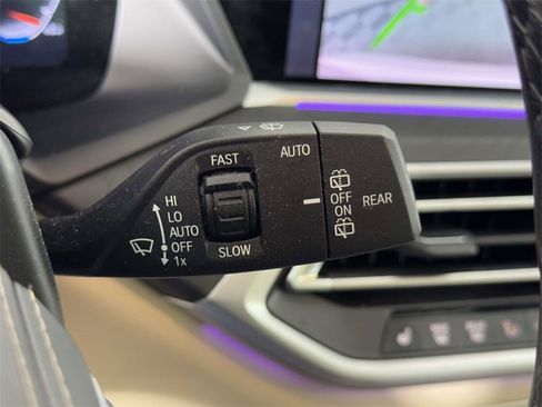 Used 2022 BMW X7 xDrive40i w/ Cold Weather Package image 24