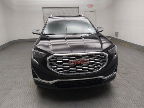 Used 2020 GMC Terrain Denali w/ Denali Premium Package AWD/4WD image 14