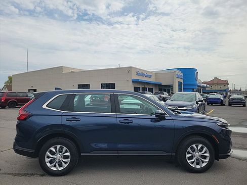 Used 2024 Honda CR-V LX image 6