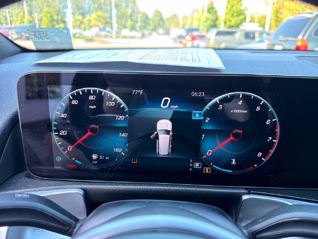 Used 2022 Mercedes-Benz GLB 250 4MATIC w/ Premium Package Lite image 18