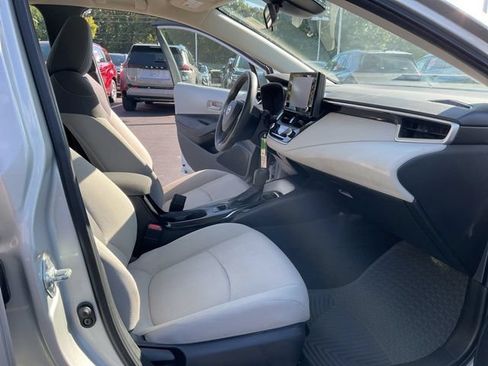 Used 2022 Toyota Corolla LE FWD image 16