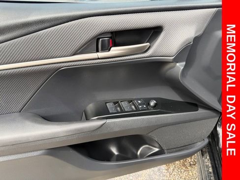 Used 2025 Toyota Camry SE FWD image 22