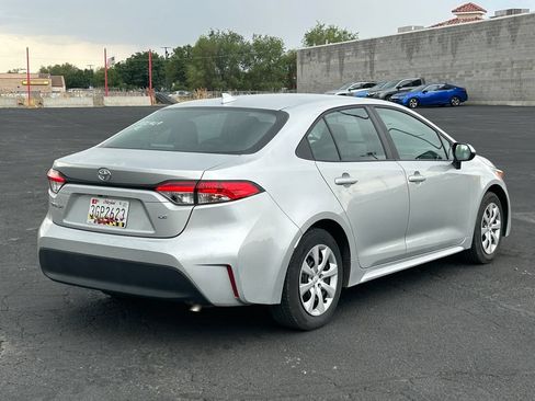 Used 2025 Toyota Corolla LE FWD image 3
