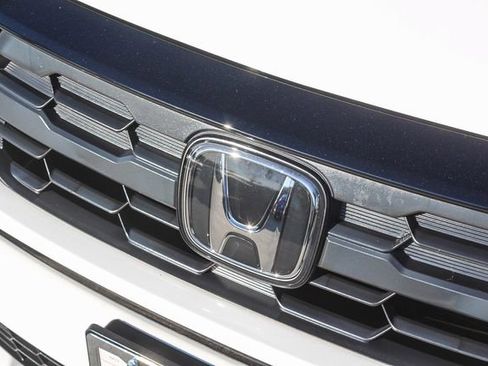 Used 2025 Honda Odyssey Sport-L image 17