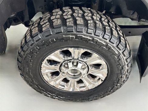 Used 2017 Ford F350 Lariat image 28