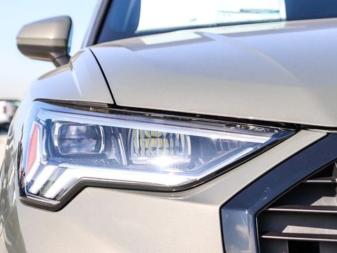 New 2025 Audi Q3 2.0T Premium image 9