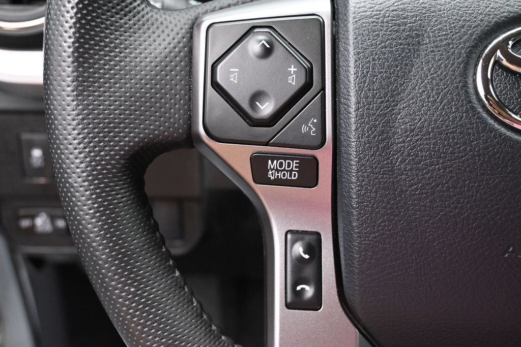 Used 2023 Toyota Tacoma SR5 AWD/4WD image 17