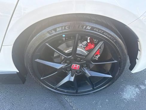 Used 2025 Honda Civic Type R image 16