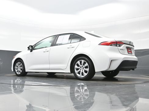 Used 2024 Toyota Corolla LE FWD image 28