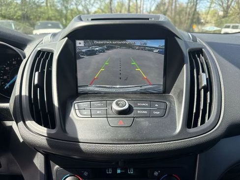 Used 2018 Ford Escape SE w/ Ford Safe & Smart Package image 18