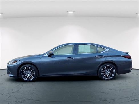 Certified 2023 Lexus ES 300h w/ Premium Package image 4