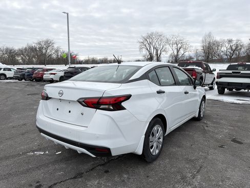 Used 2025 Nissan Versa S w/ Trunk Package image 5