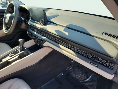 Certified 2024 Honda Accord LX image 18