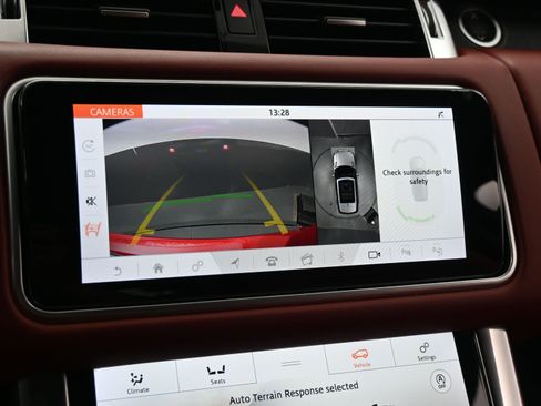 Used 2021 Land Rover Range Rover Sport HSE Dynamic image 16