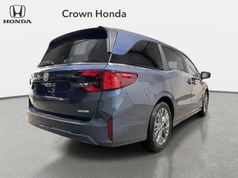 New 2026 Honda Odyssey Touring image 5