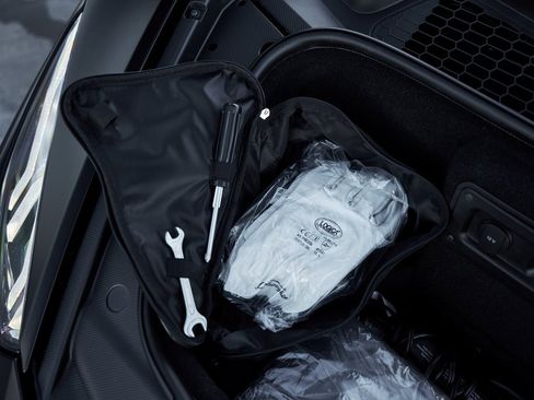 Used 2024 Lamborghini Huracan EVO image 13