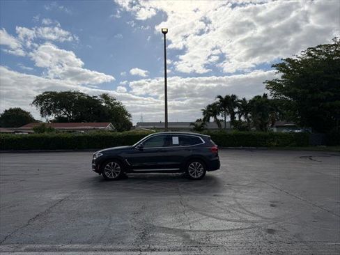 Used 2018 BMW X3 xDrive30i image 3