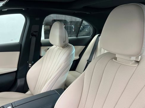 New 2026 Mercedes-Benz E 350 4MATIC Sedan image 16