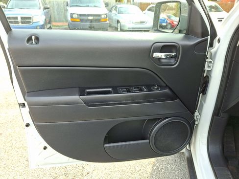 Used 2016 Jeep Patriot Sport w/ Power Value Group image 16